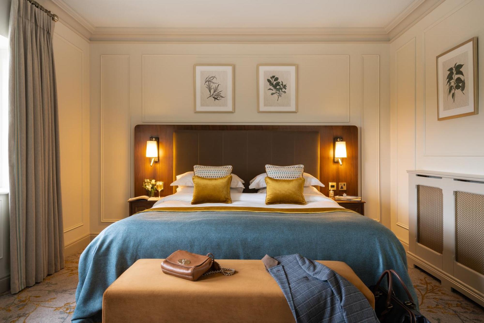 Lough Erne Resort Enniskillen Exterior photo A bedroom at The Mitre
